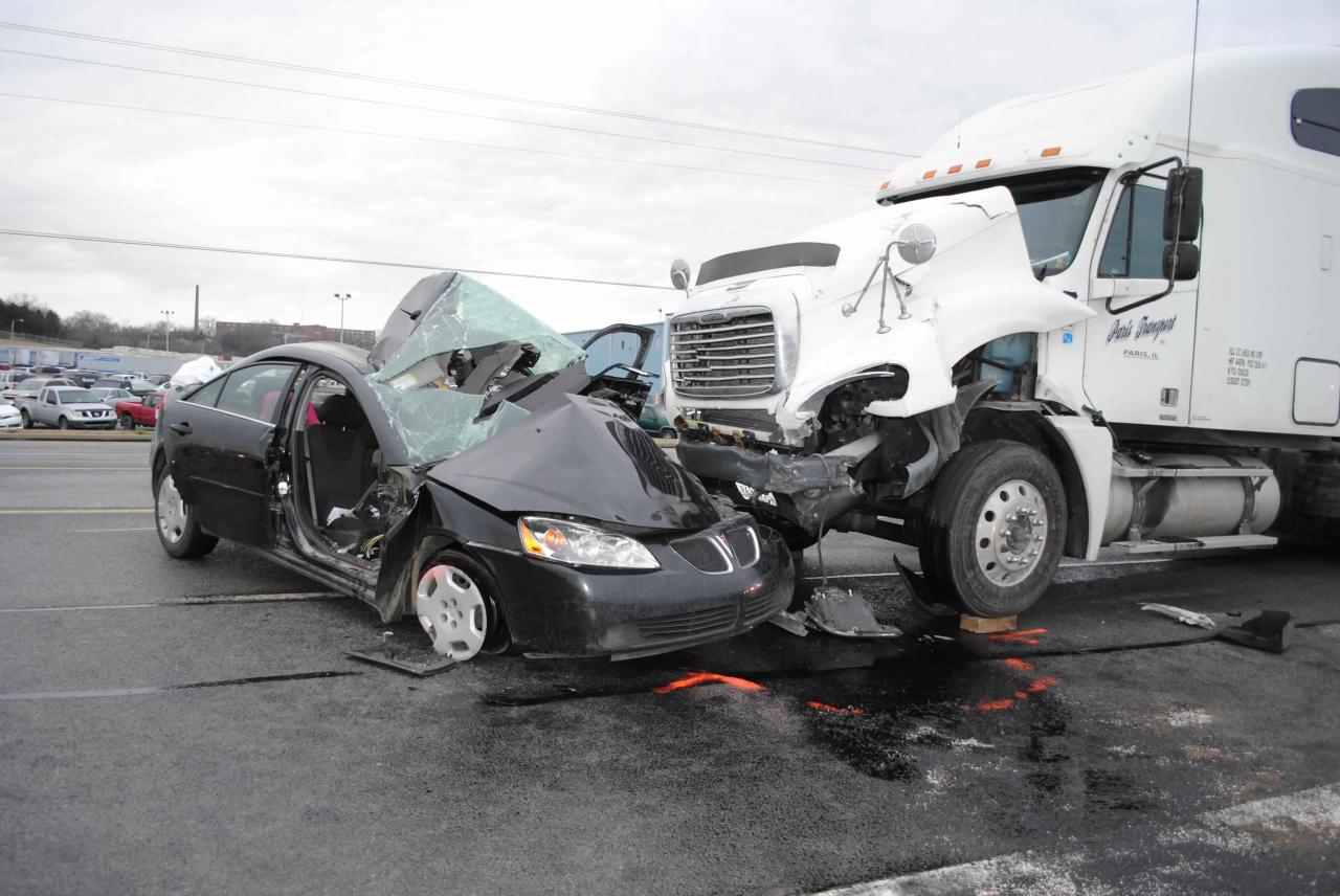 trucking accident lawyer near me